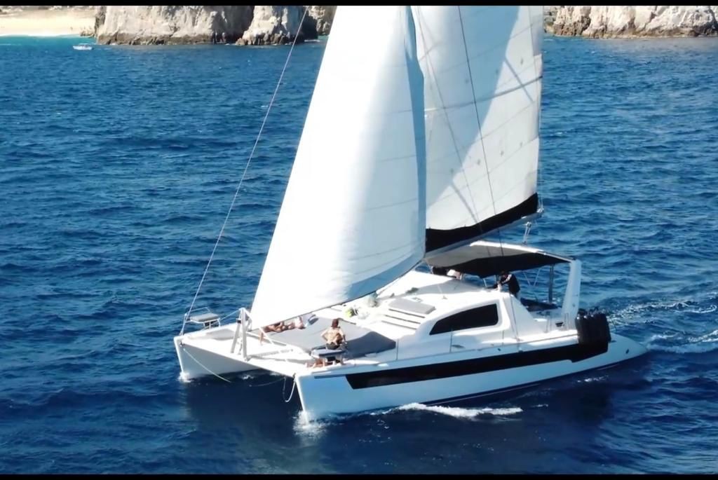 52' Leopard exterior