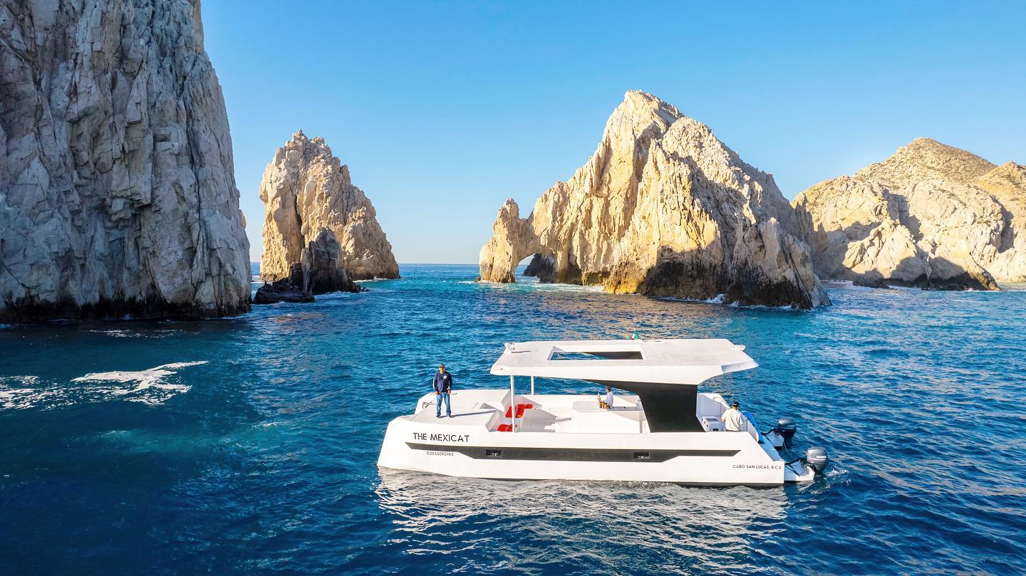 Mexicat at sea