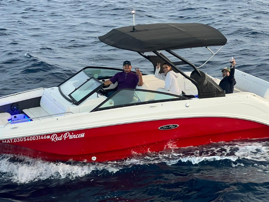 27' Sea Ray Sport Yacht - Cabo rental