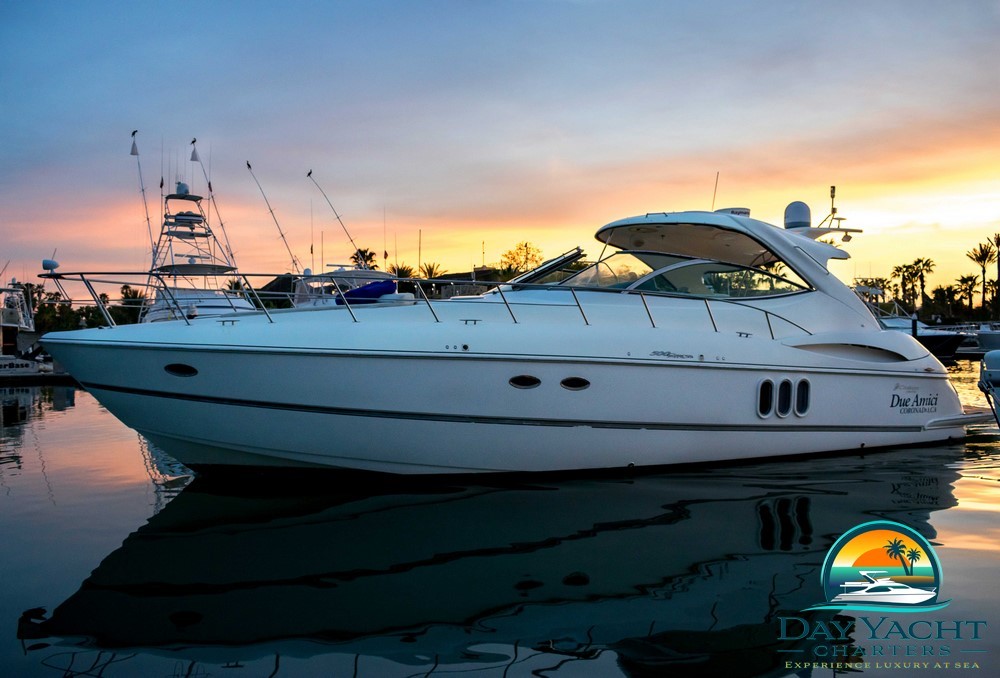 52ft Cruiser exterior